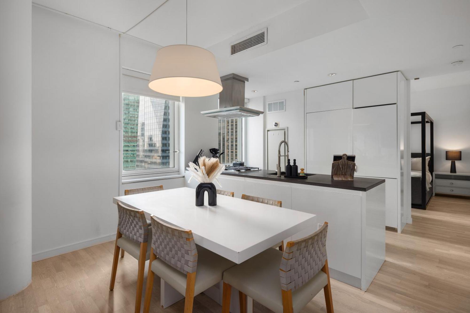Pangsapuri Lavish Two-story Retreat In The Heart Of Manhattan